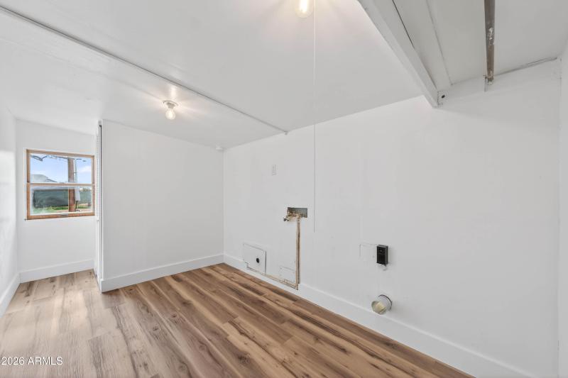 Interior Casita - 443 N Calle Quarto-11