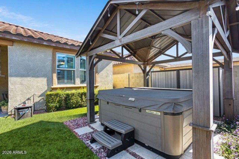 Hot Tub 2