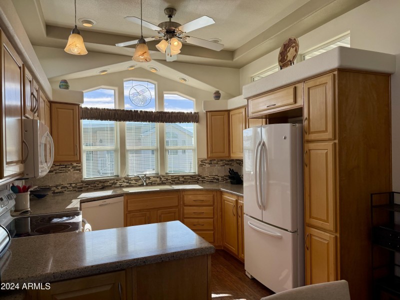 7750 E. Broadway Rd. #776