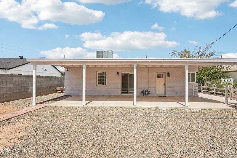 33-web-or-mls-E Cheery Lynn Rd-S2009-033