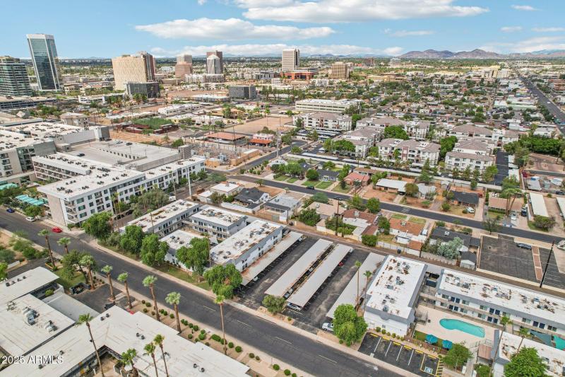 46-web-or-mls-E Cheery Lynn Rd-S2009-046