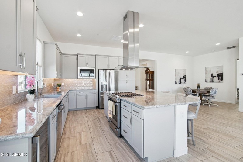 17-web-or-mls-W Montansoro Ln-S1610-013