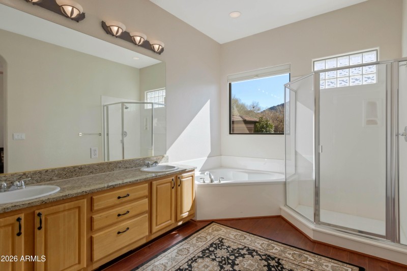 Primary bath lower