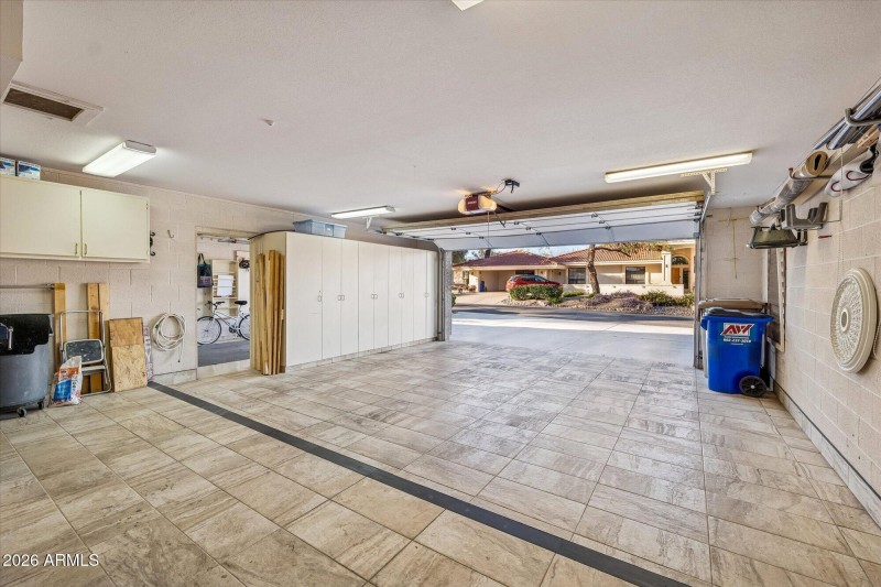 3 car garage