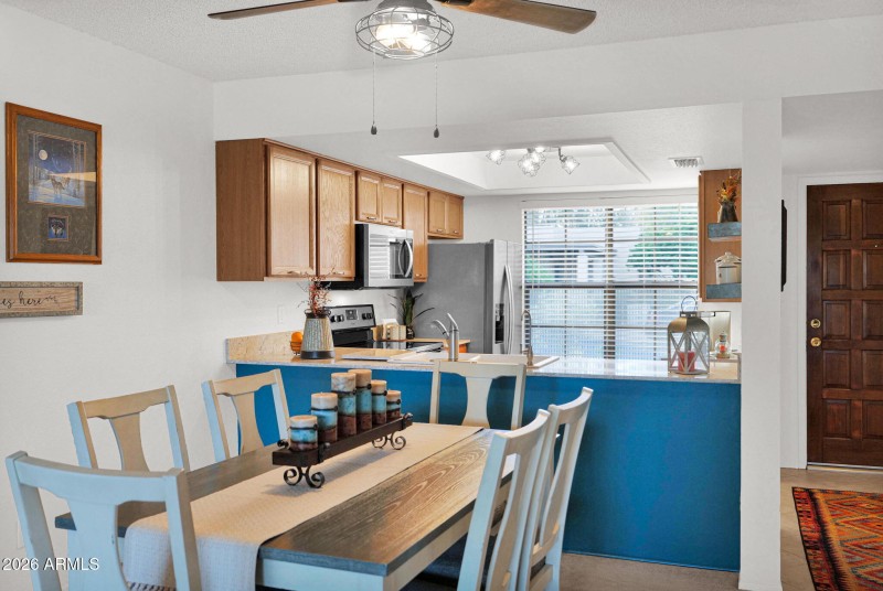 7746 Park View - 07Dining Kitchen