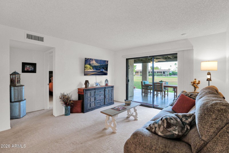 7746 Park View - 15Family Room