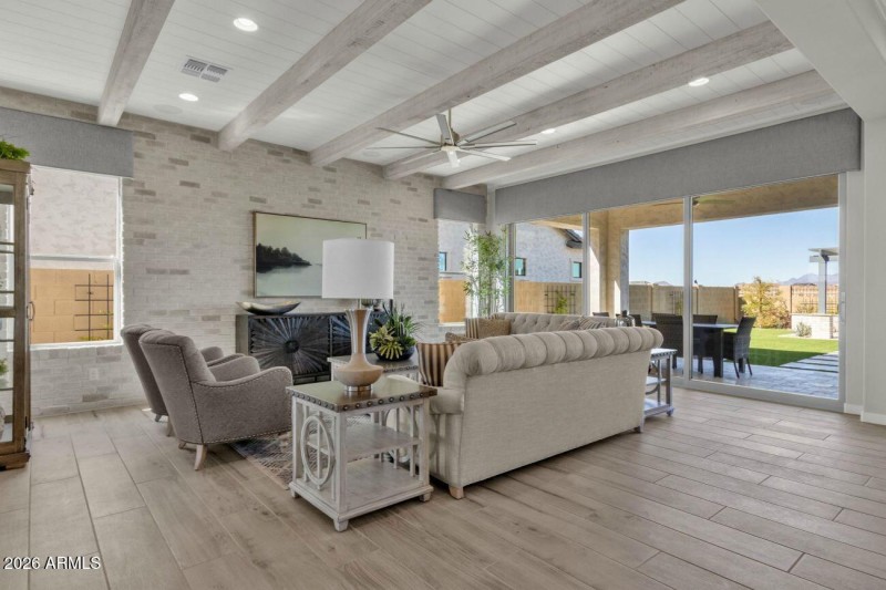9 Foot Ceilings