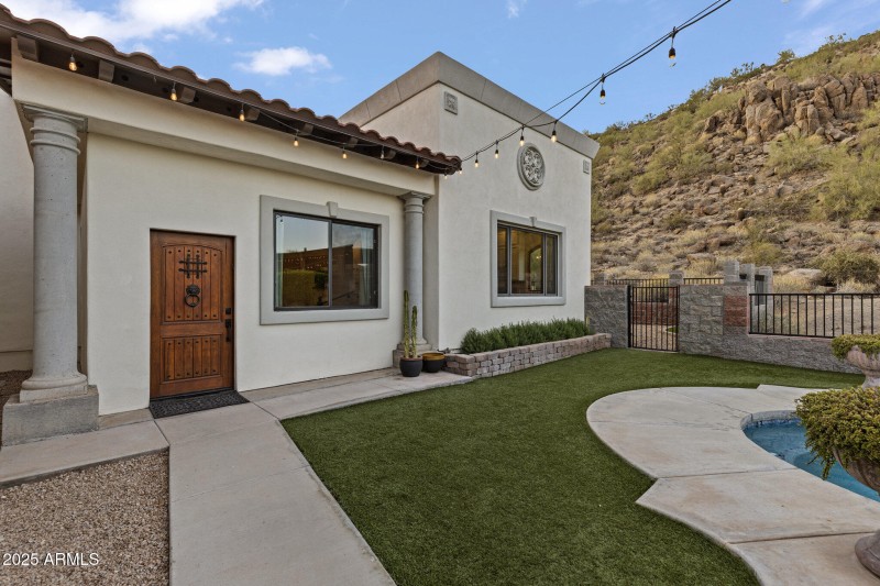 Casita Entry