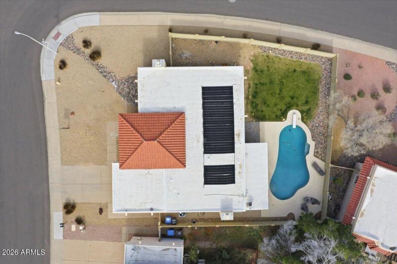 56-12627 S 38th Pl_RedHogMedia