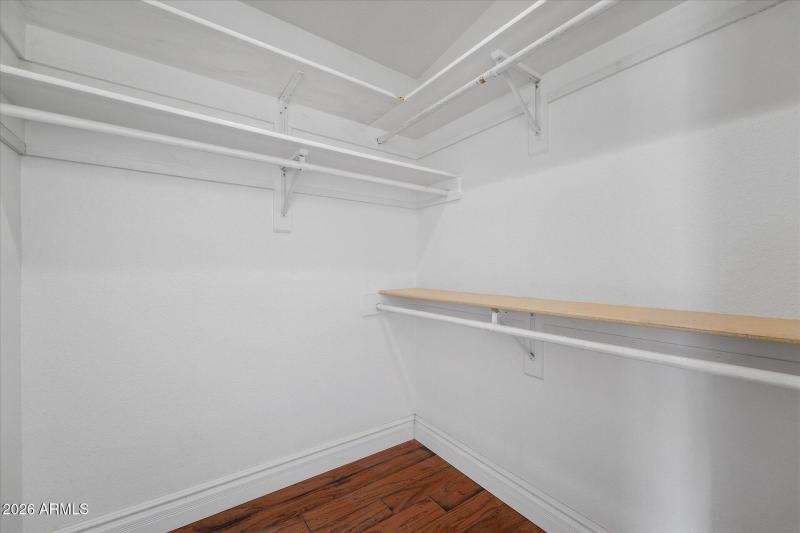 27-027-primary-closet