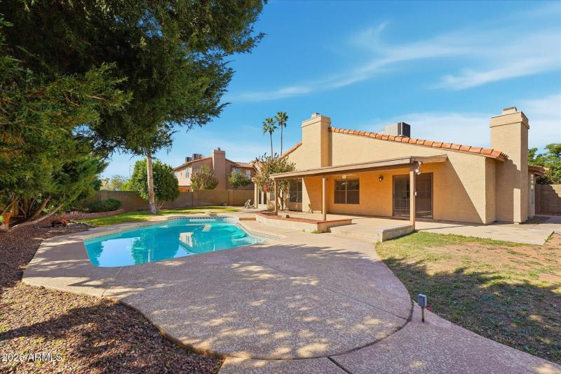 39-039-rear-exterior