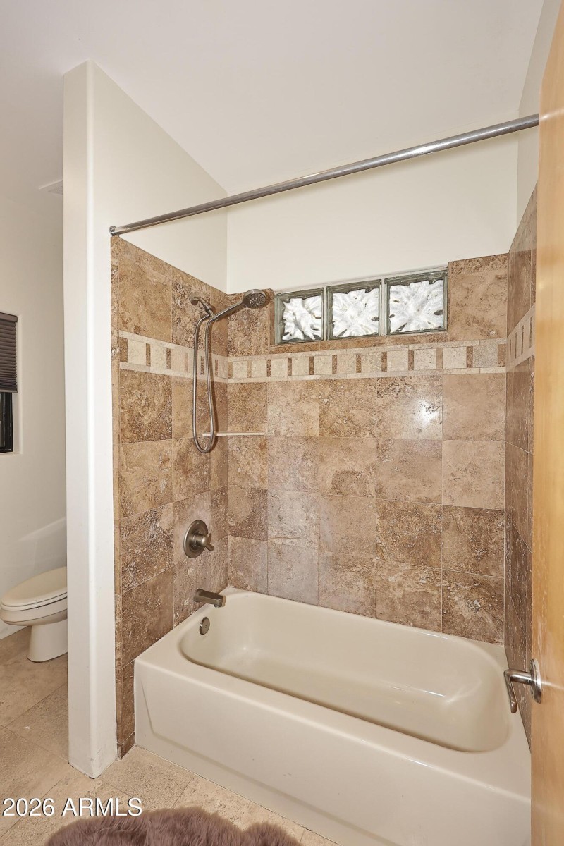 3rd Bedroom-Ensuite Tub