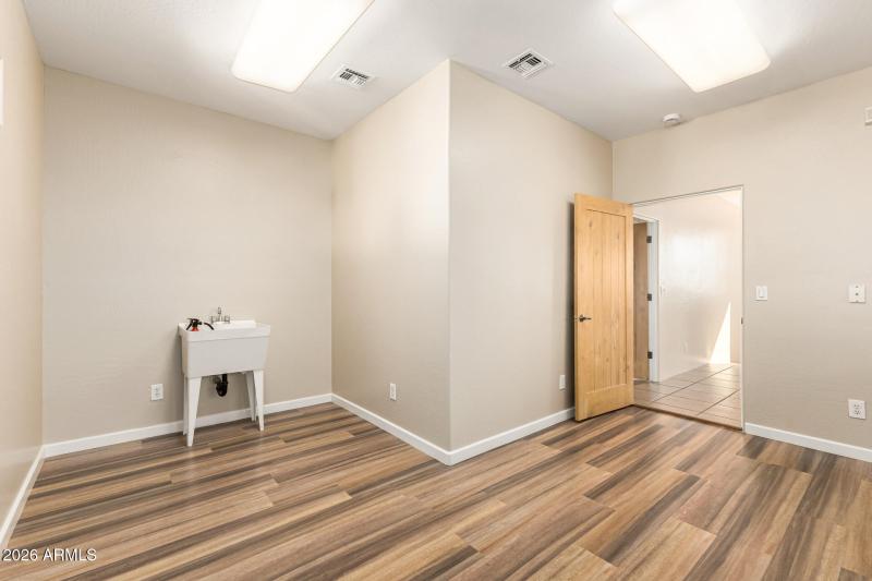 Den/office/craft room