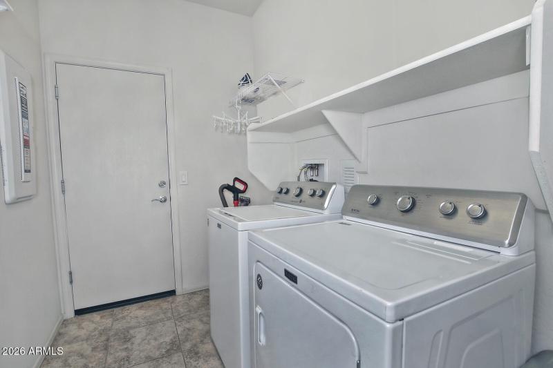 5484 W Patriot Way Florence AZ-large-032