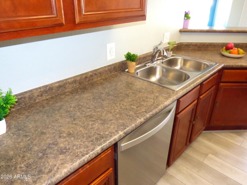 STAINLESS SINK