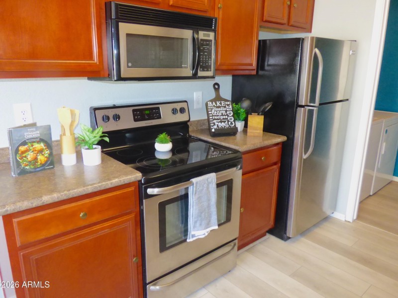 STAINLESS STEEL APPLIANCES