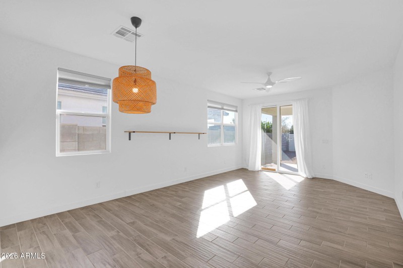 12-web-or-mls-P1481693