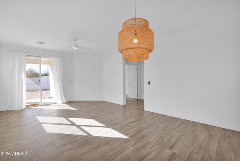 14-web-or-mls-P1481696