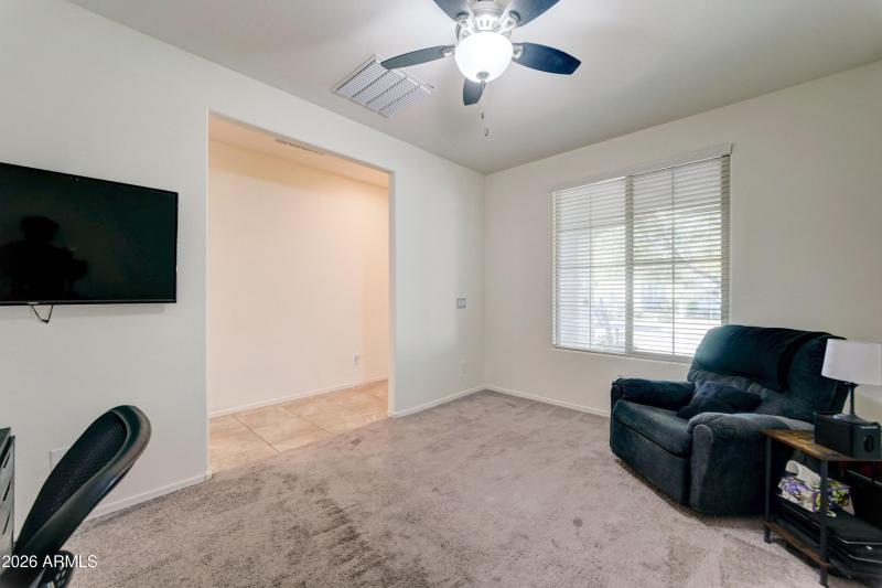 35587 N Donovan Dr-18