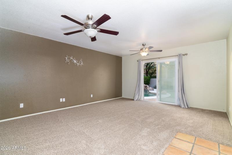 New carpet/pad in master