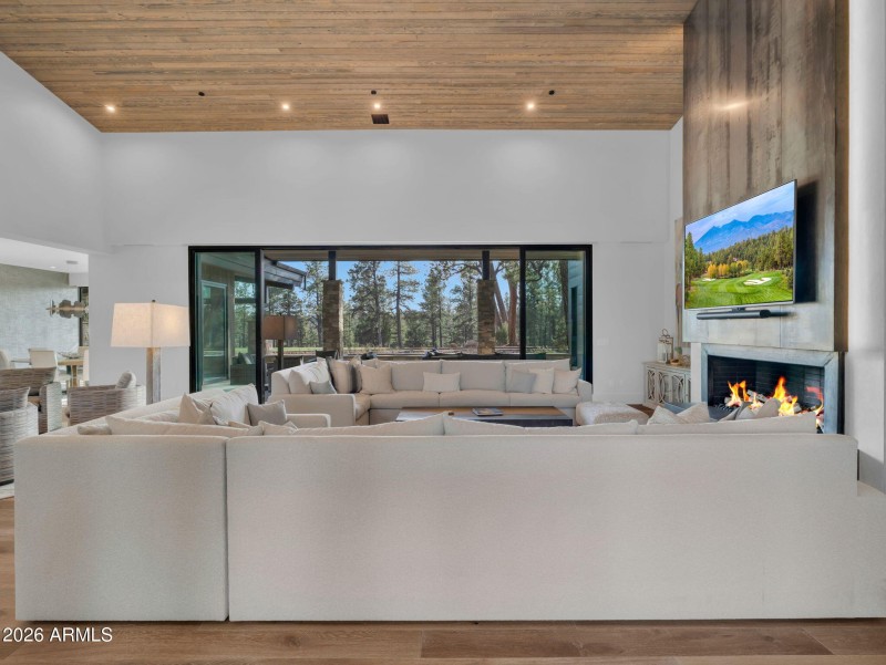 10-web-or-mls-TimberCreekImagery-10