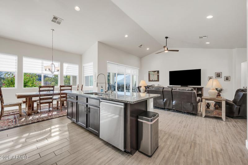 565 W Perkins St-22_(2048)