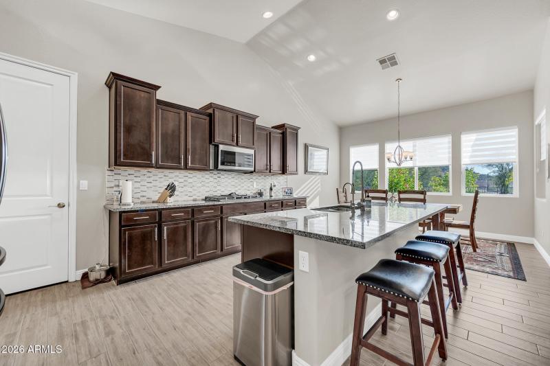 565 W Perkins St-24_(2048)