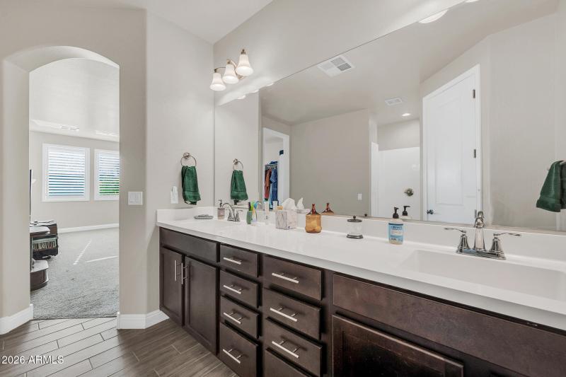 565 W Perkins St-31_(2048)