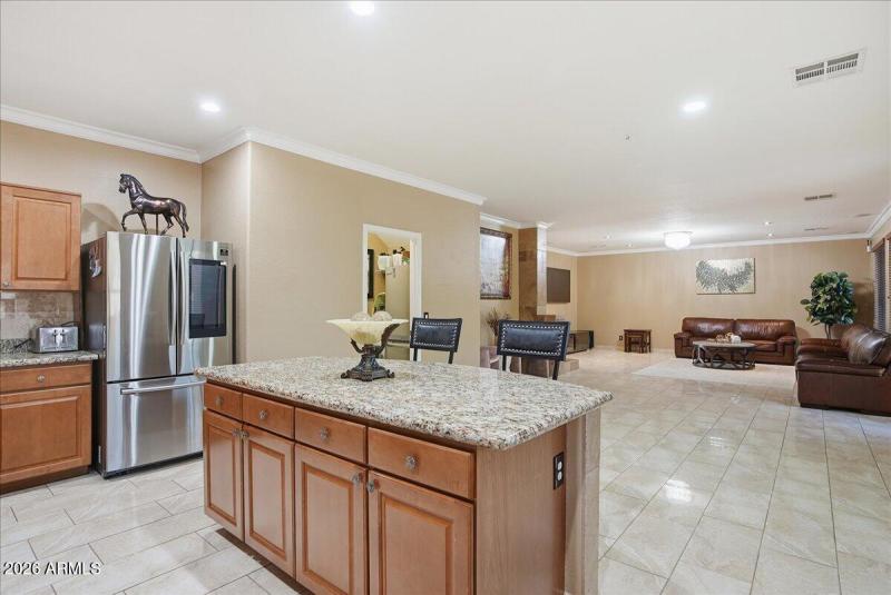 12-2414 W Florentine Rd_RedHogMedia