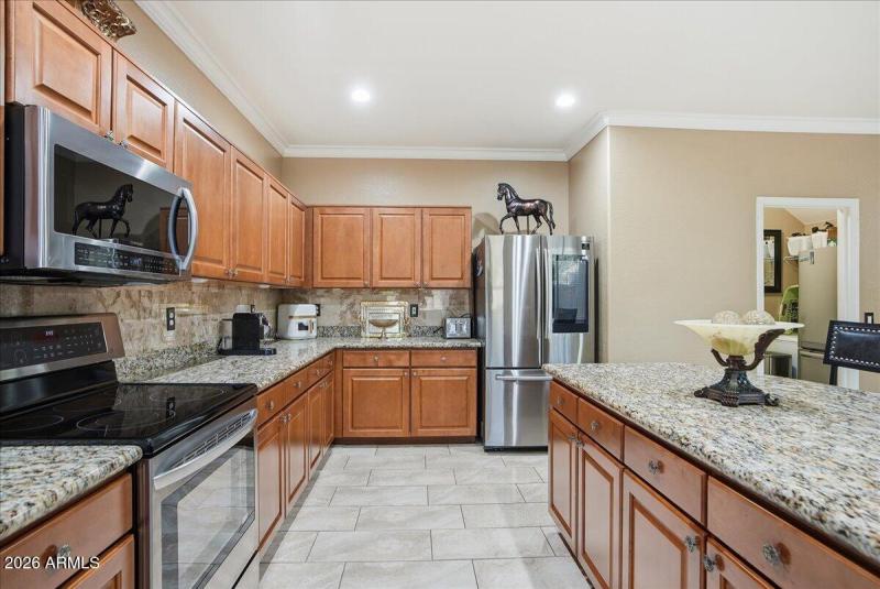 13-2414 W Florentine Rd_RedHogMedia