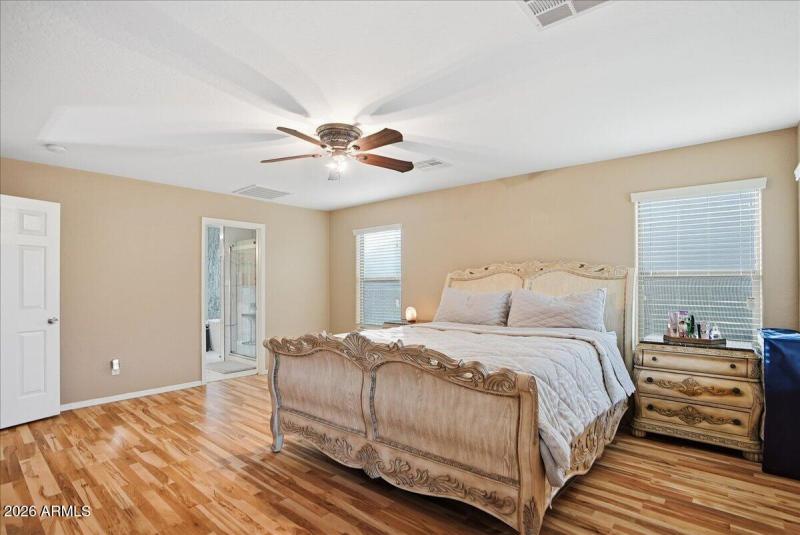 22-2414 W Florentine Rd_RedHogMedia