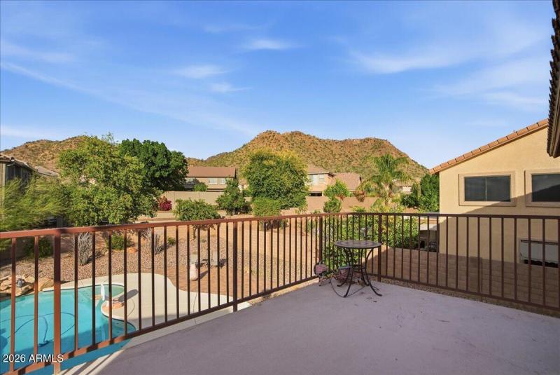 27-2414 W Florentine Rd_RedHogMedia