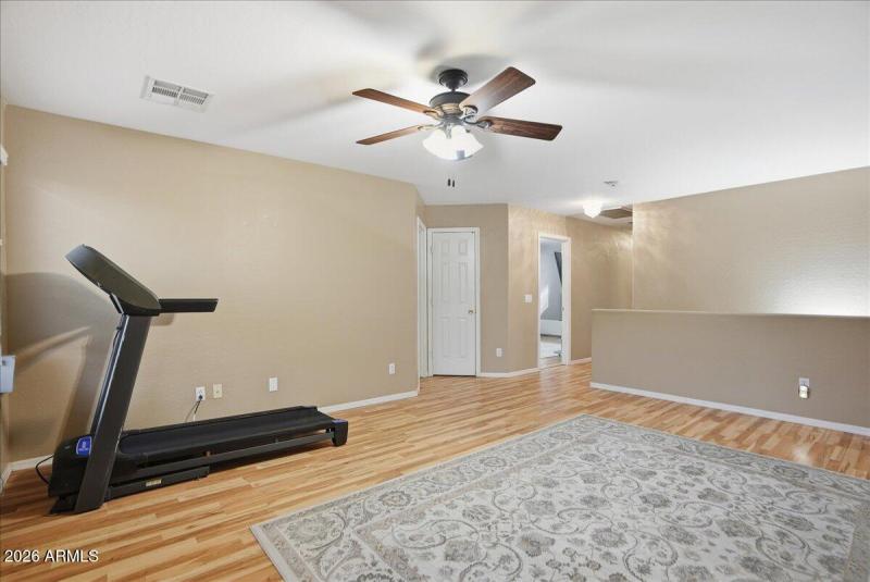 32-2414 W Florentine Rd_RedHogMedia