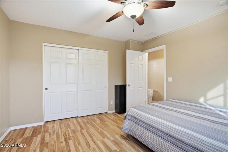 40-2414 W Florentine Rd_RedHogMedia