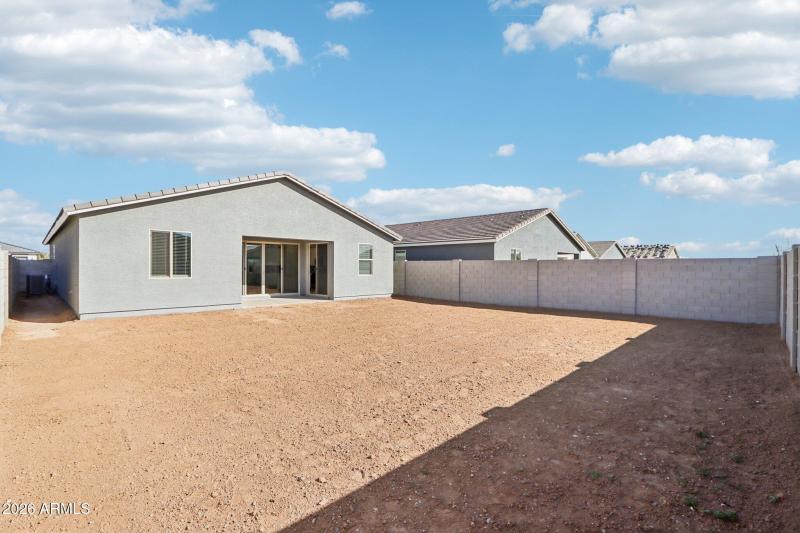 33-web-or-mls-W Camden Ave-S0402-033