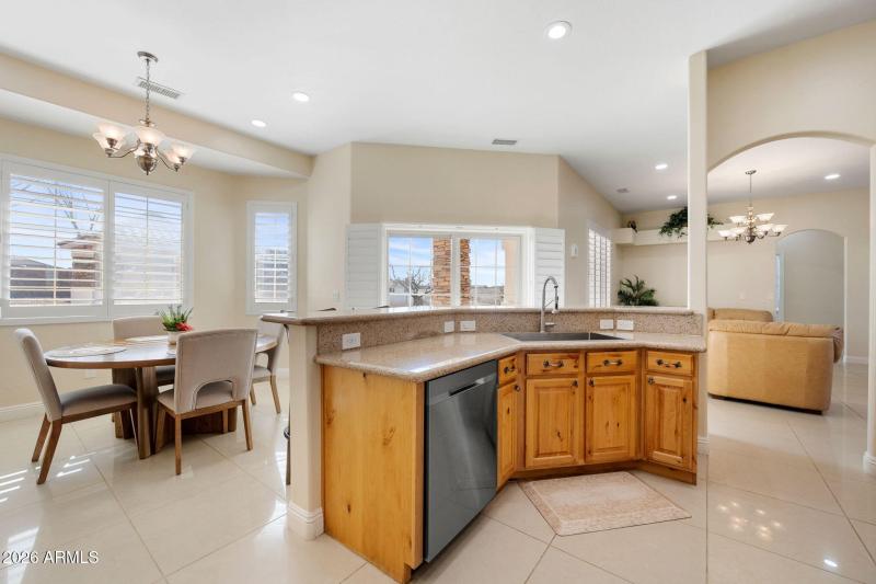 22-Kitchen to Breakfast Nook