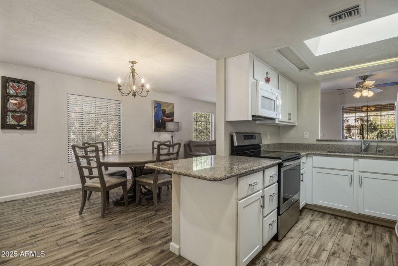 Kitchen/dining