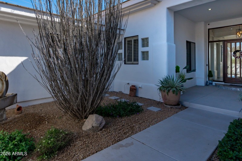 013-Courtyard
