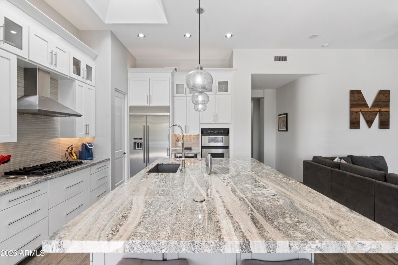 030-Kitchen