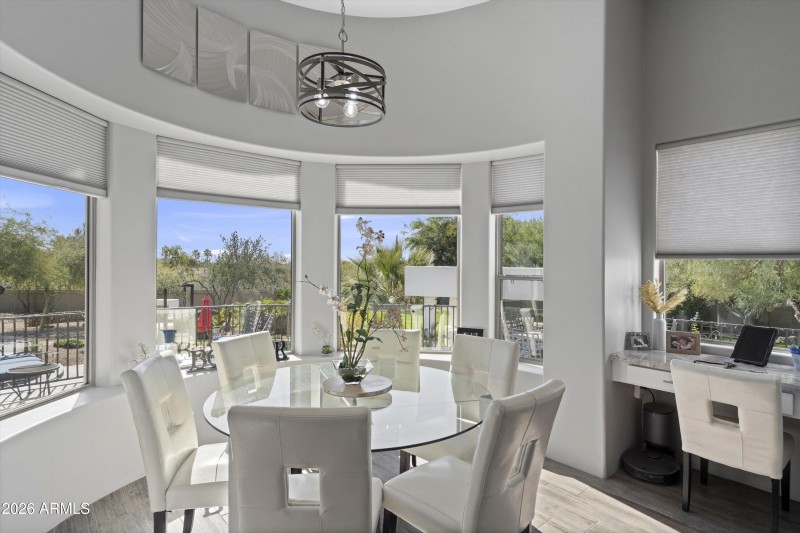 035-Breakfast Nook