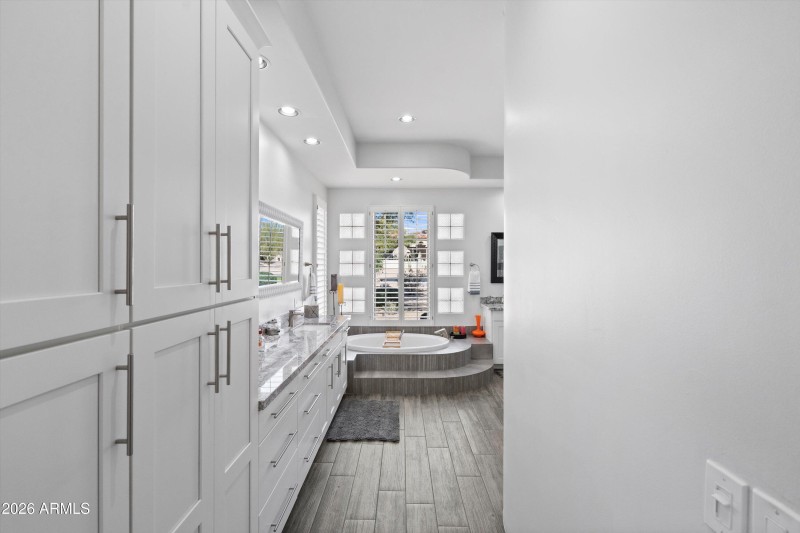 046-Primary Suite