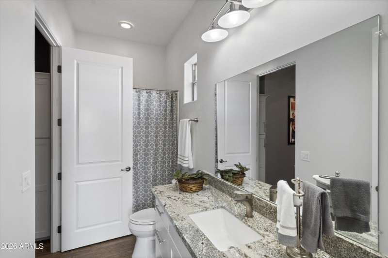 066-Bathrooom