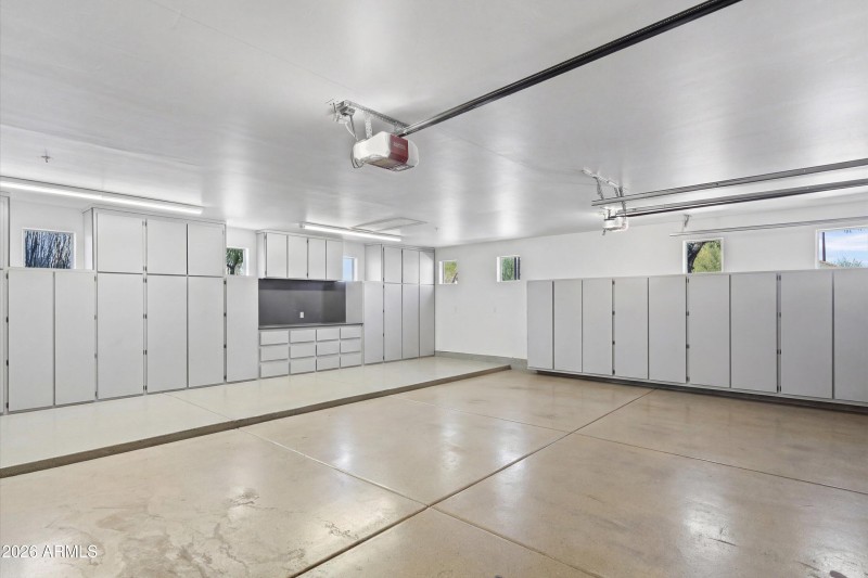 067-3 Car Garage
