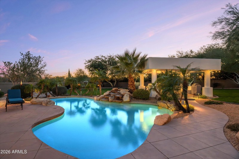 089-Backyard View