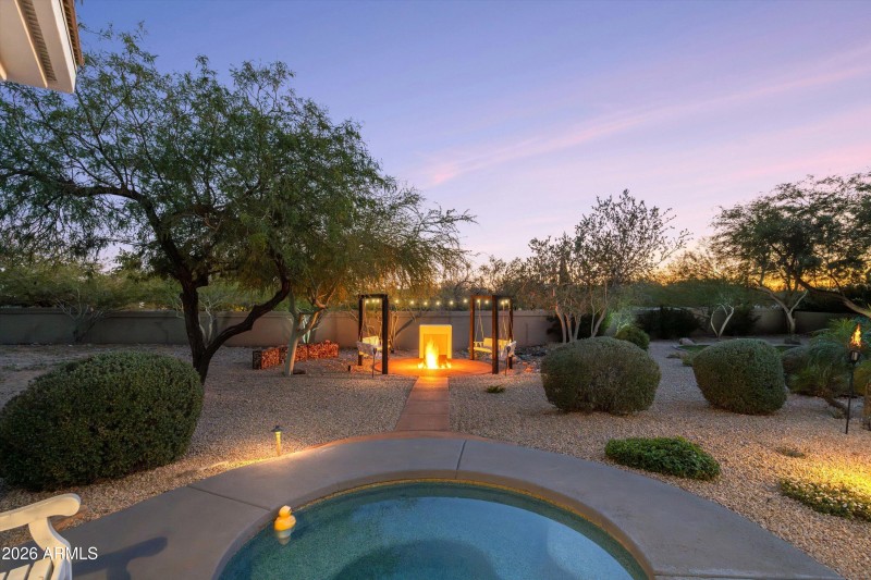 091-Backyard View