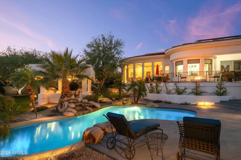 092-Backyard View
