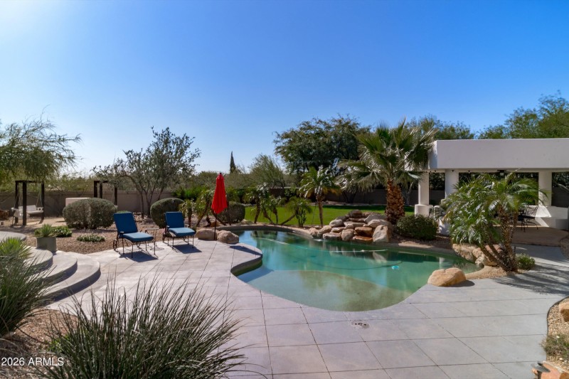 099-Backyard View