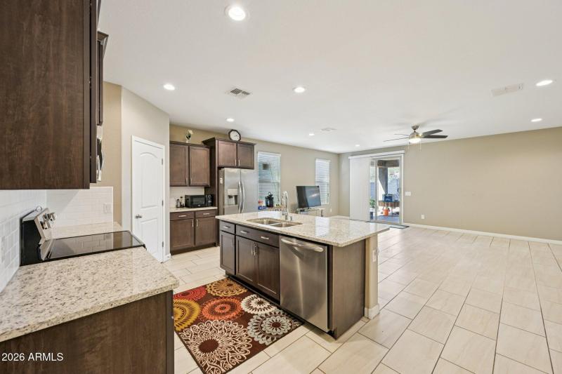 10-web-or-mls-W Bronco Trl-S3001-010