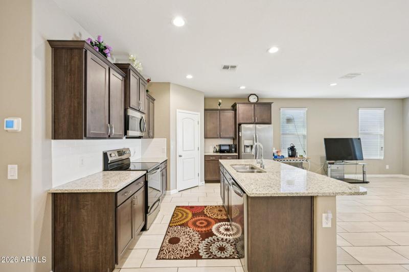 11-web-or-mls-W Bronco Trl-S3001-011