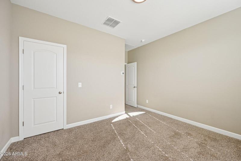 18-web-or-mls-W Bronco Trl-S3001-018